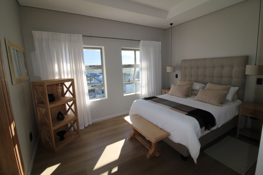 4 Bedroom Property for Sale in Kingswood Golf Estate Western Cape
